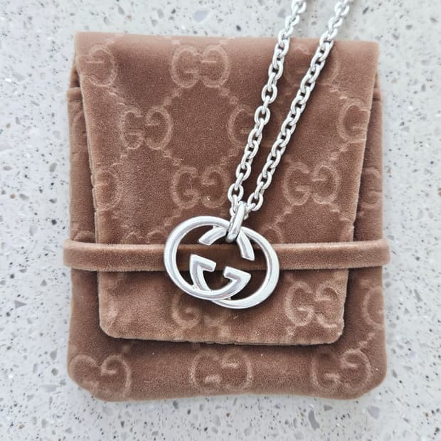 구찌 인터로킹 G 펜던트 목걸이[남녀공용] [정품]