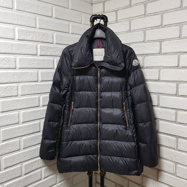 [55~66/정품] 몽클레어 토르신 여성패딩 블랙