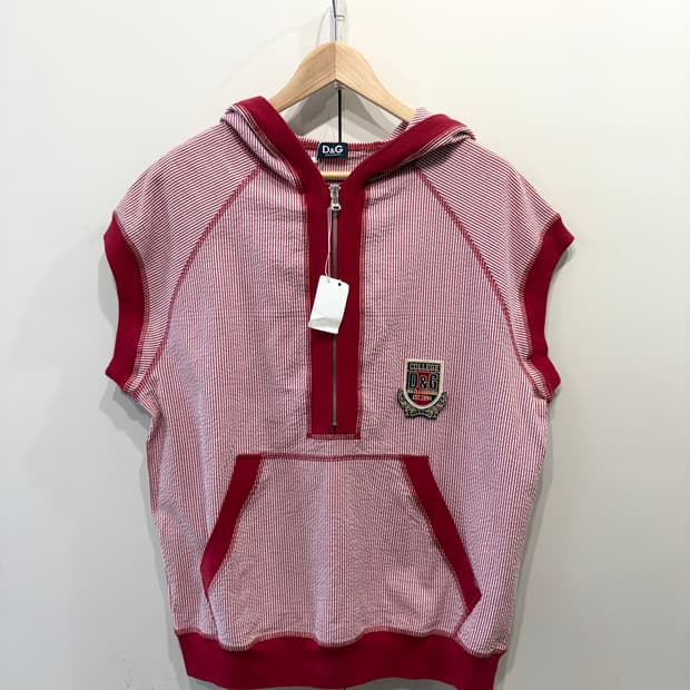 돌체앤가바나 스트라이프 하프집업 후드 베스트