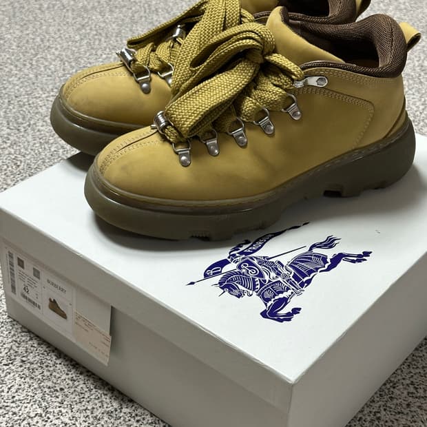 [42] 버버리(burberry) 트랙부츠 마닐라