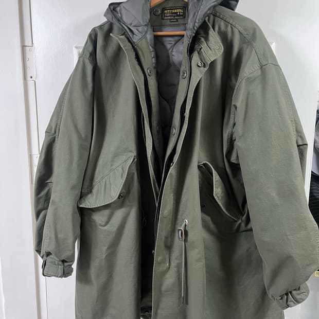 아웃스탠딩 피쉬테일 파카