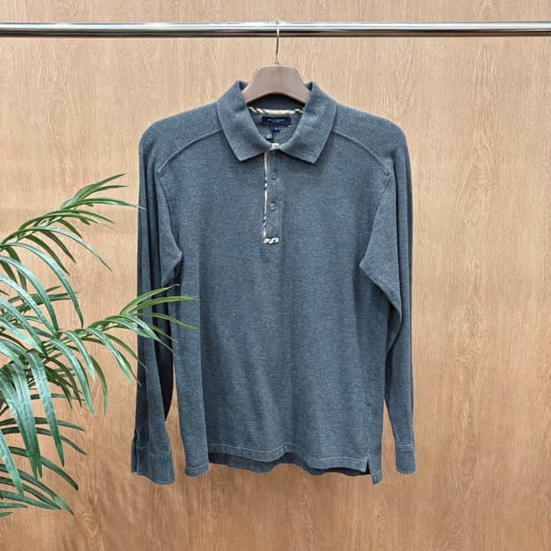 버버리 런던 코튼 롱슬리브 티셔츠 노바 체크 트리밍 버튼 디테일 차콜