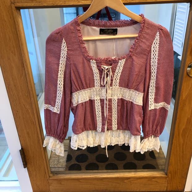 Check lace ribbon blouse