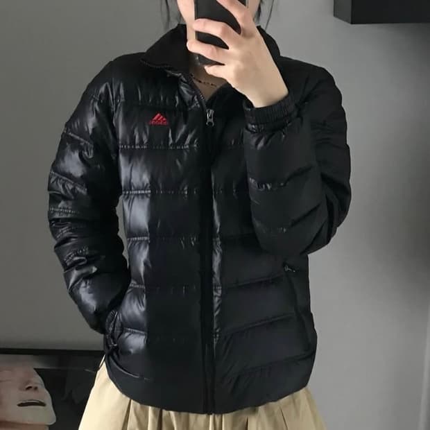 아디다스 경량패딩