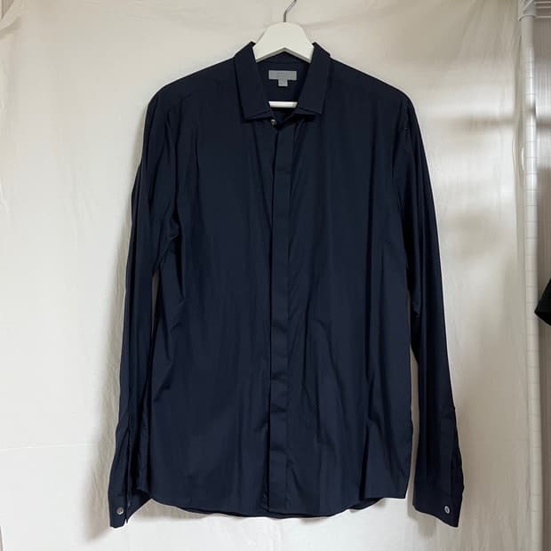 cos 코스 히든 버튼 셔츠 네이비 40사이즈