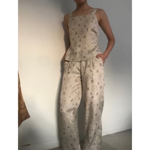 Teak gold flower embroidery set up