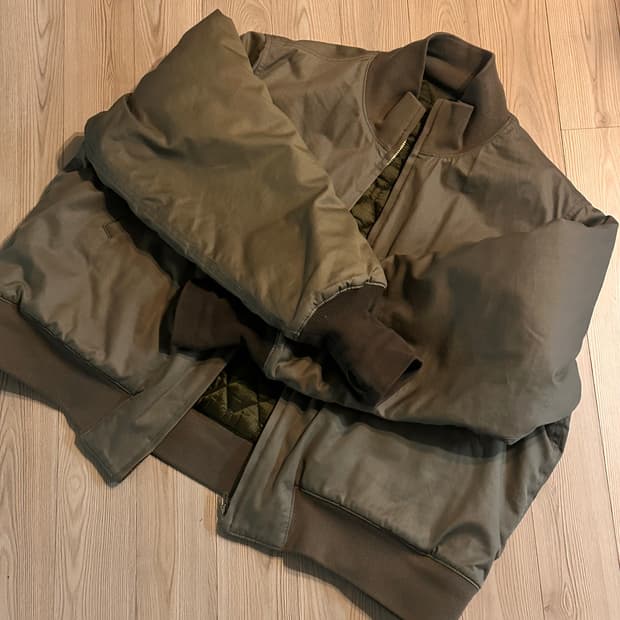 언라이클리 리버시블 탱커 자켓