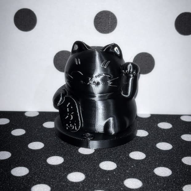 Maneki-Neko Lucky Cat Figure