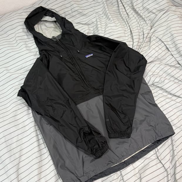 파타고니아 토렌쉘 아노락 블랙 L