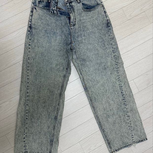Yiyae wide washed denim large