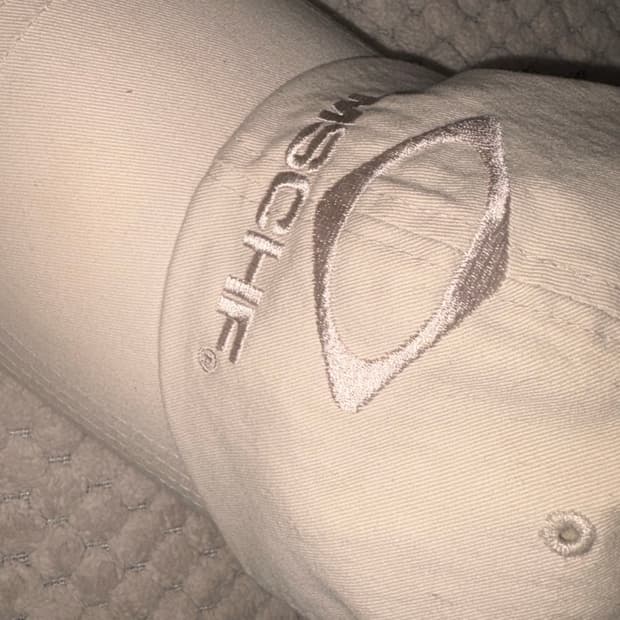 미스치프 베이지 볼캡 