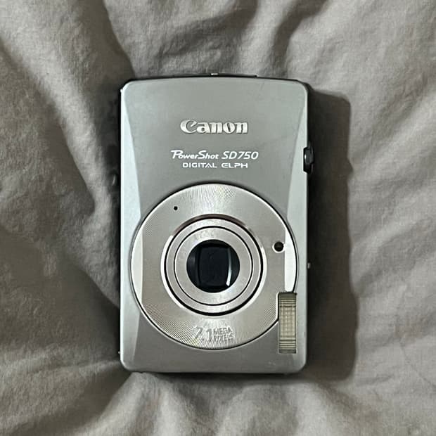 (강민경 디카) 캐논 익서스 75 익시 90 파워샷sd750 ixus75