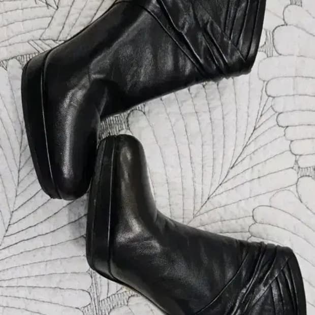 프라다 여성 구두부츠 37.5