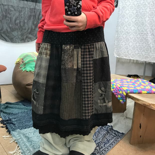 빈티지 도트 밴딩 패턴 디테일 미디스커트 