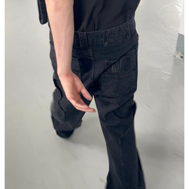 MPa CALF POCKET PANTS