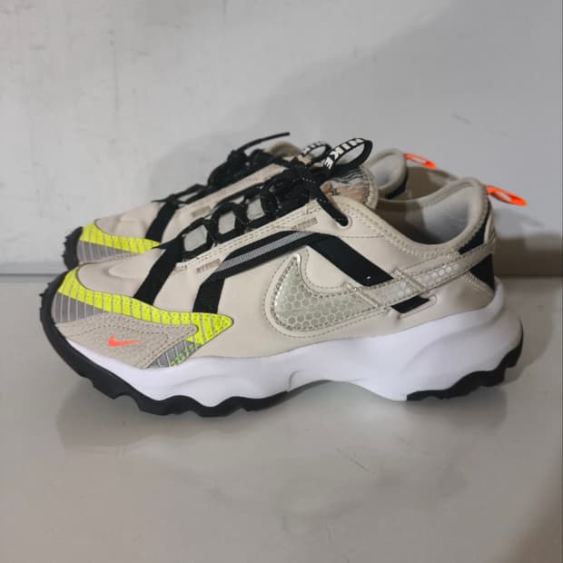 245mm 3M x 나이키 TC 7900 운동화