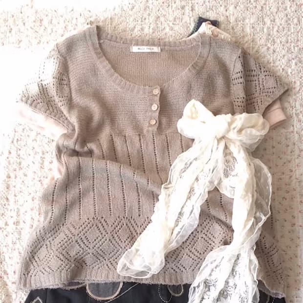 니트 반팔 모리걸 우드단추 블라우스 마루빈티지