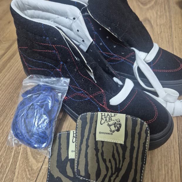 반스 볼트 x 타카 하야시 하이