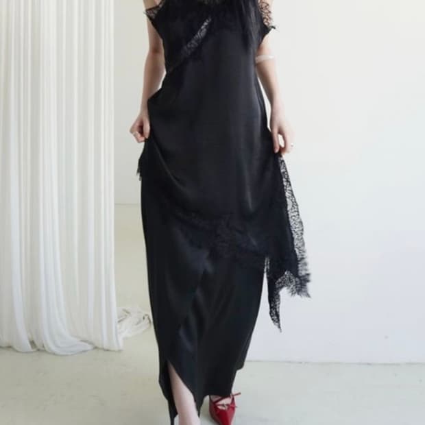 아델리오 emma satin lace dress black