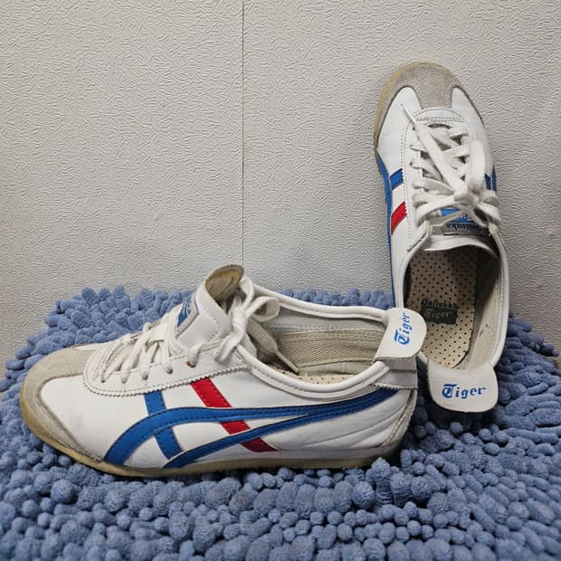 오니츠카타이거 멕시코 66  스니커즈 흰파빨 230