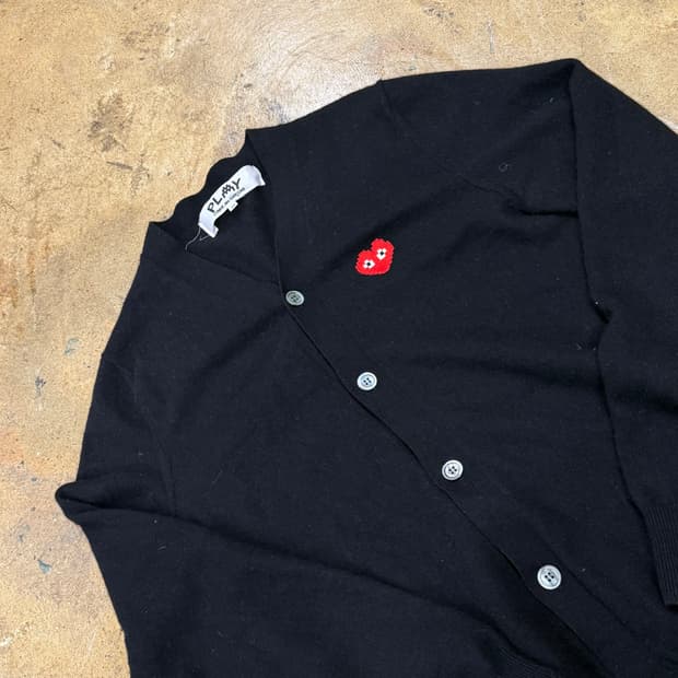 꼼데가르송 블랙 픽셀 레드 와펜 니트 가디건