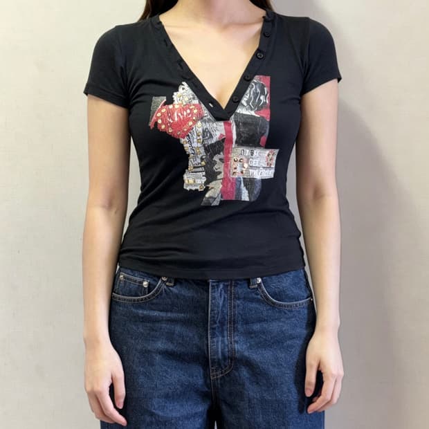 Dolce & Gabbana V-neck Graphic Tee Black