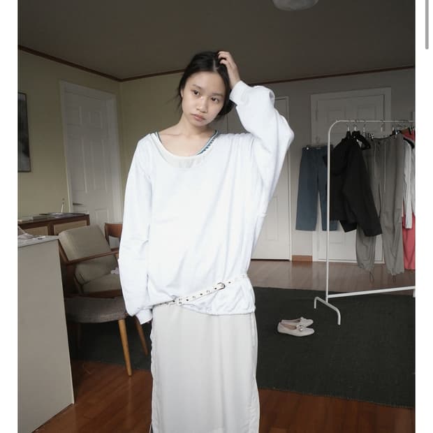 에프터먼데이 와이드 넥 맨투맨 wide neck mtm