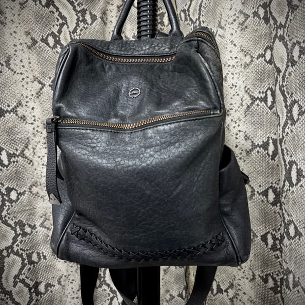 [Minimal Y2K] Cubic Logo Detail Leather 