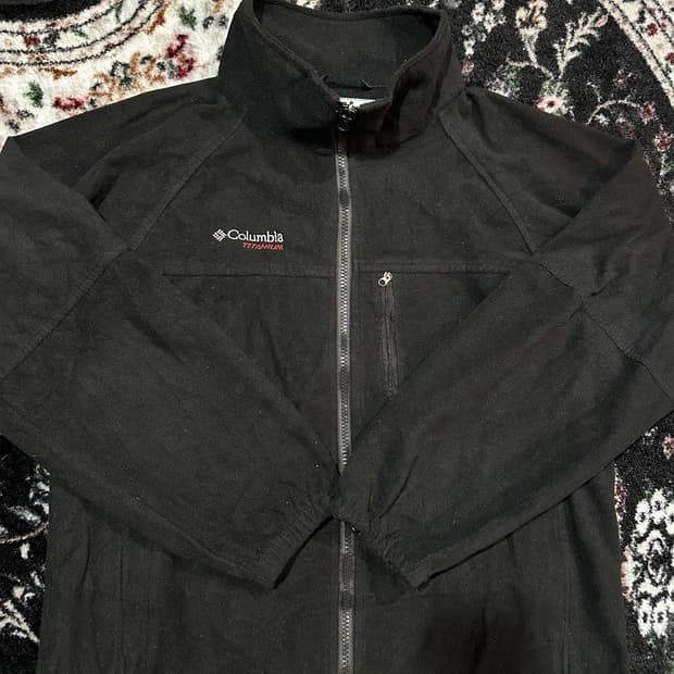 콜롬비아 티타늄 블랙 플리스 자켓