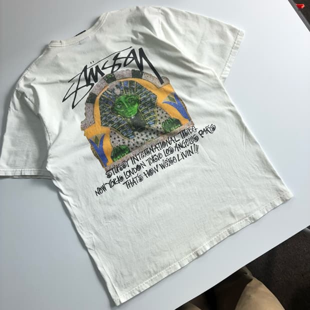 Stussy  스투시 스핑크스 그래픽 화이트 반팔 티셔츠 