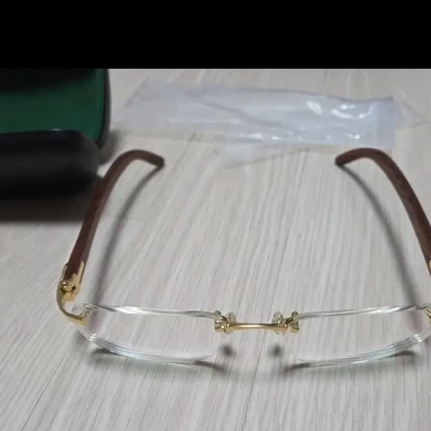 까르띠에 우드 무테