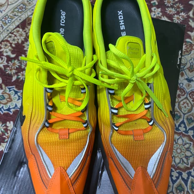 [275] 나이키 x 마틴 로즈 샥스 MR4 세이프티 오렌지