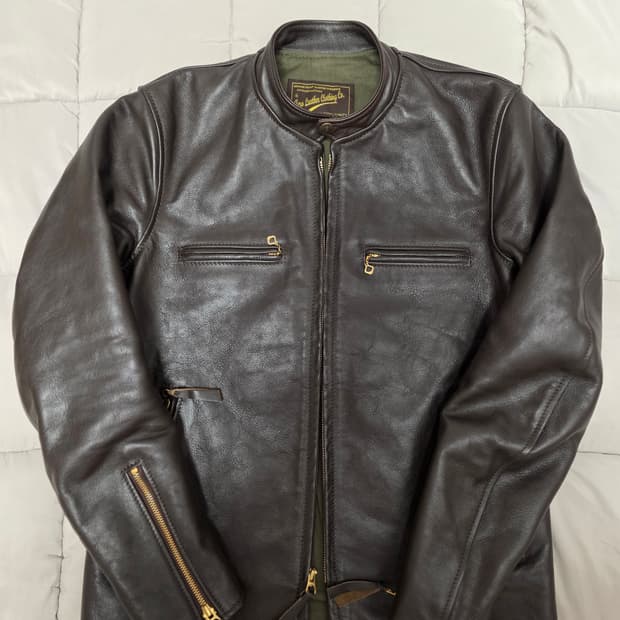 ​[42] 에어로레더 보드레이서 J100