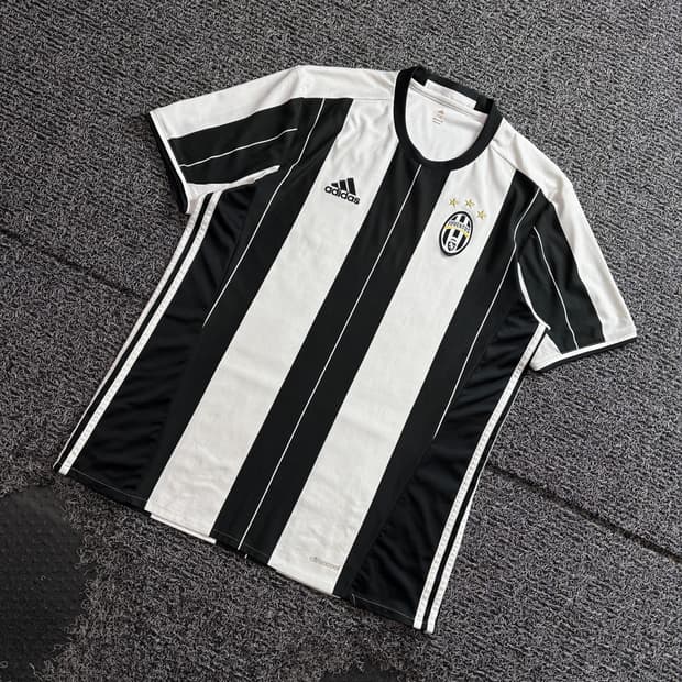 아디다스 유벤투스 FC 레트로 유니폼 4222