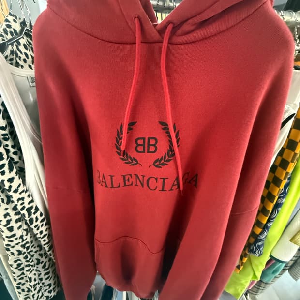 발렌시아가 후드티