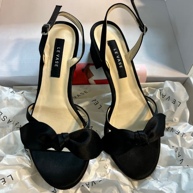 르바즈 LE VASE BARBIE SANDAL 샌들 블랙 235 사이즈