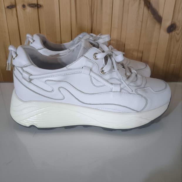 230mm 아떼 바네사브루노 마레 소가죽 스니커즈 5cm