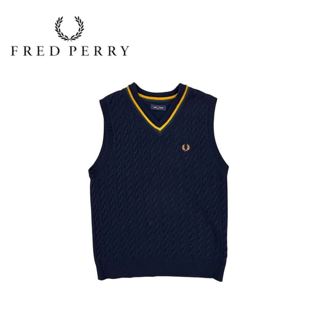 프레드페리 자수 니트 베스트