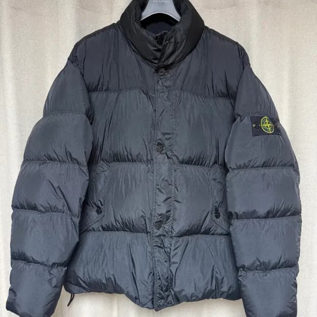 스톤아일랜드 논후드 24 크링클랩스 패딩 팝니다