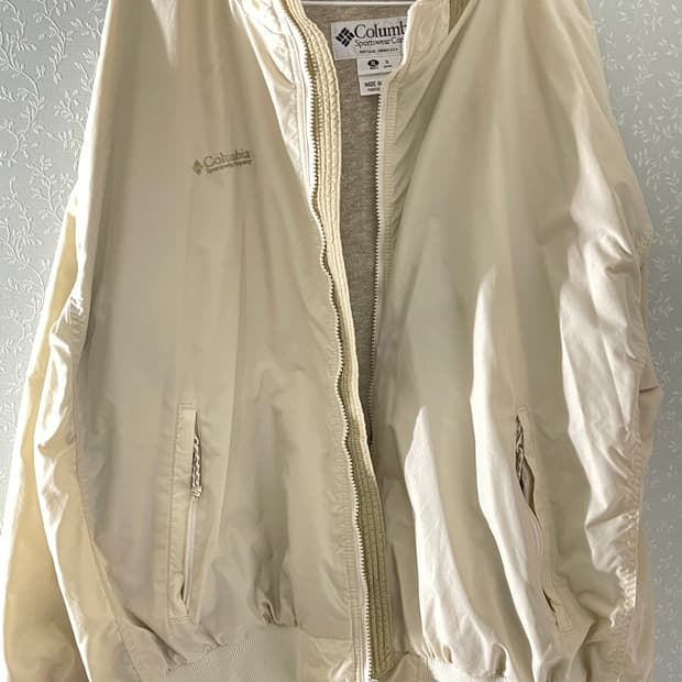 컬럼비아 아이보리 점퍼