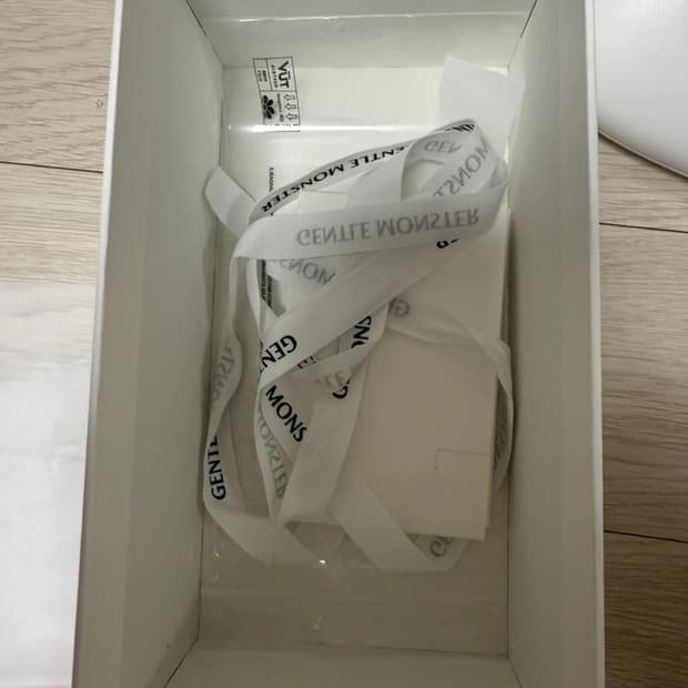 요나02 젠틀몬스터