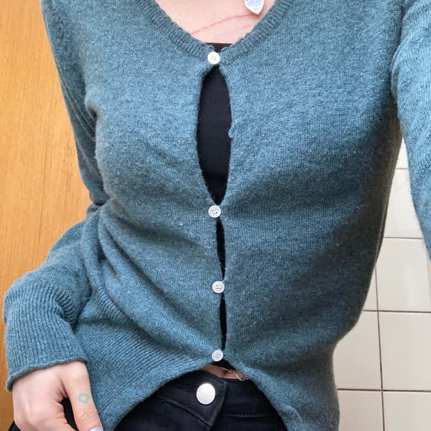 어두운 민트 가디건