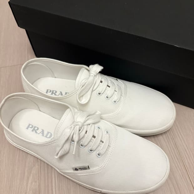프라다 드릴 패브릭 스니커즈