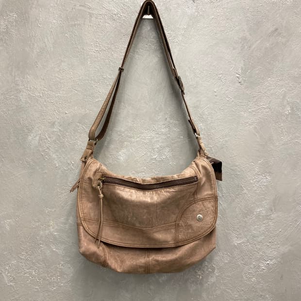 [37*24] LA Galleria 재팬 메이드 레더 크로스백