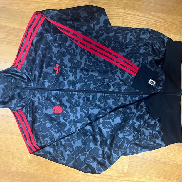 아디다스 베이프 트랙탑