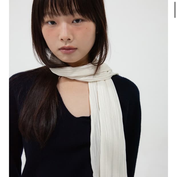 (새상품) 지지 geegee 플리츠 롱 스카프 아이보리