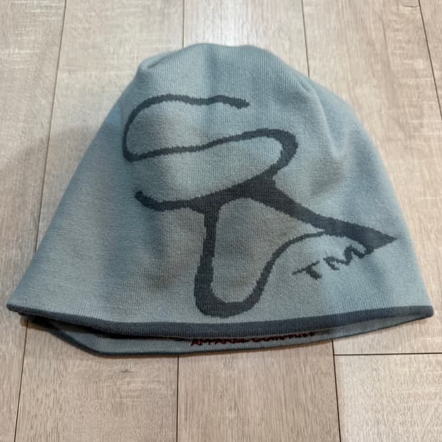 스컬프터 리버시블 비니