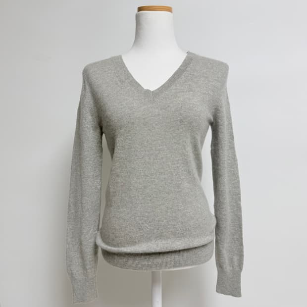 [캐시미어 100%] 유니클로 브이넥 그레이 니트 S