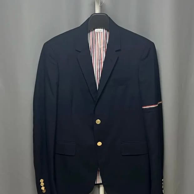 톰브라운 암밴드 블레이저(사이즈5)