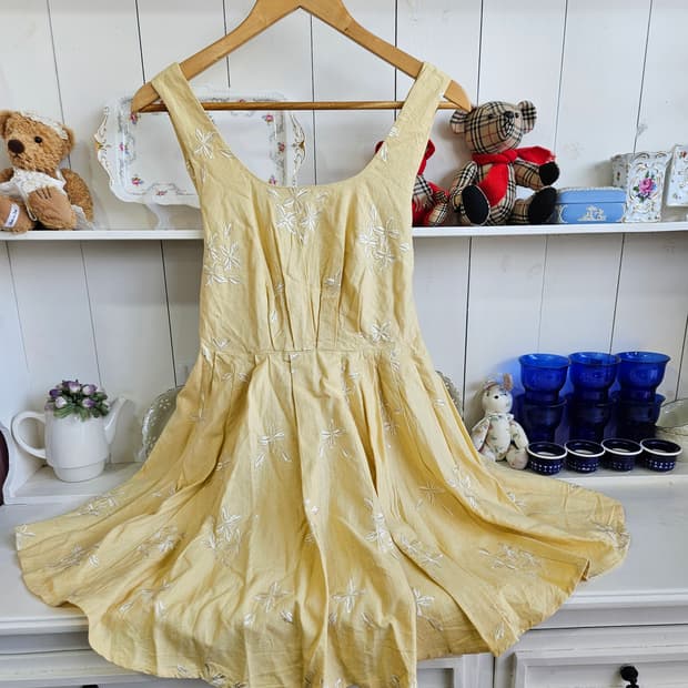 (MERCURYDUO) 옐로우 자수 원피스